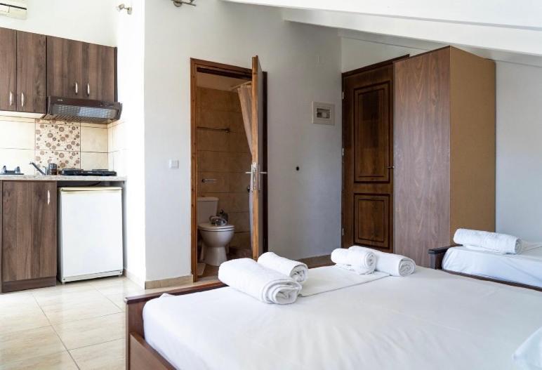 Elva Hotel *